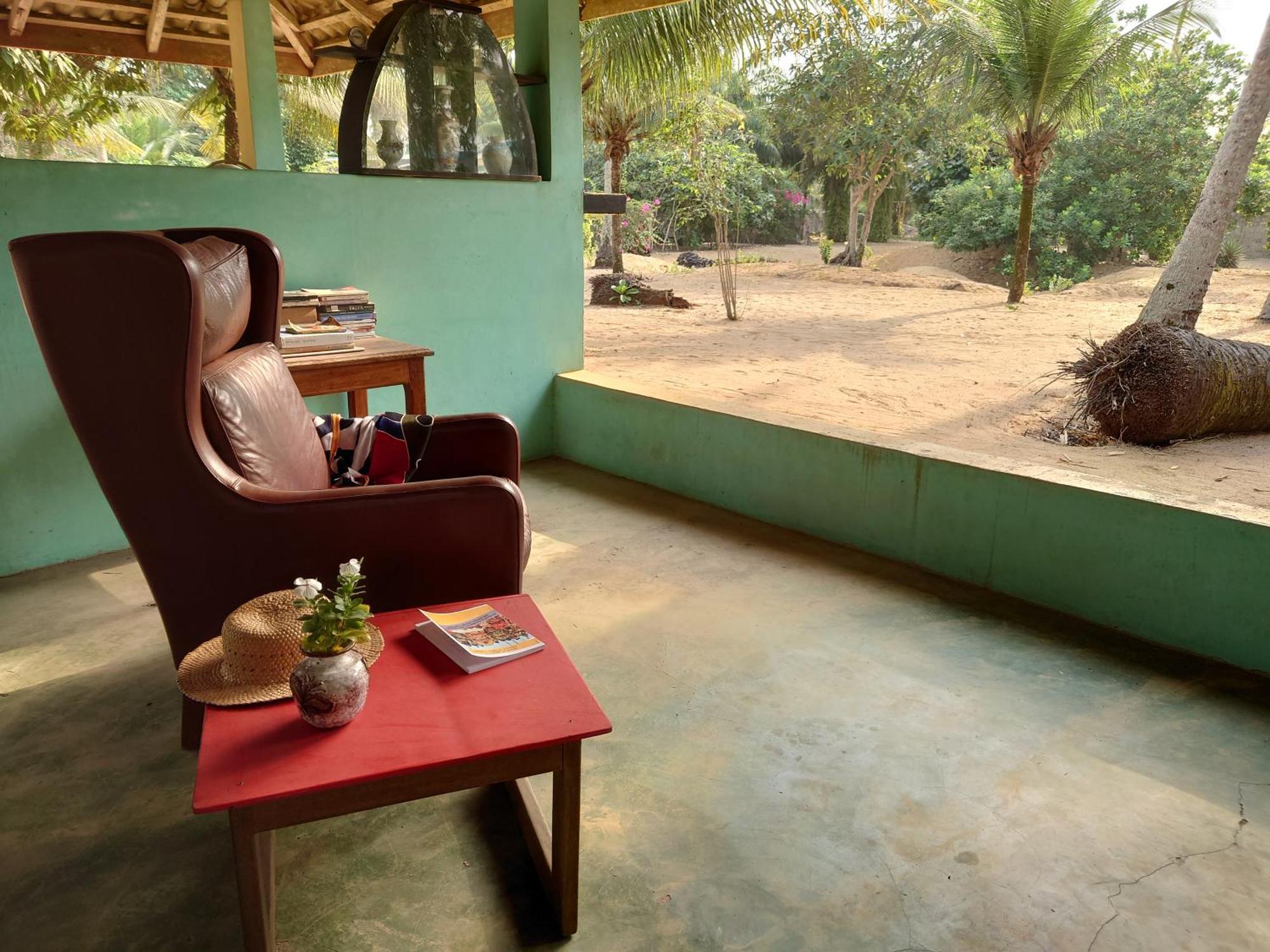Rundbungalow Auf Lionsrest Grand-Bassam Exteriér fotografie